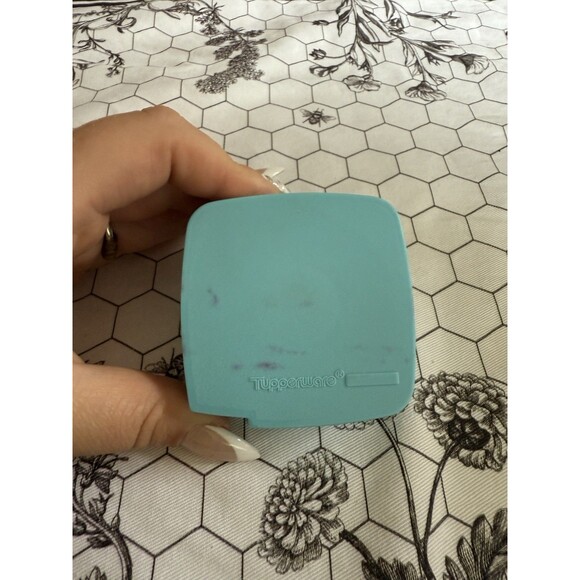 Vintage Tupperware Label Dispenser with Freezer Label Stickers Blue 1446-3 Aqua - Picture 4 of 8